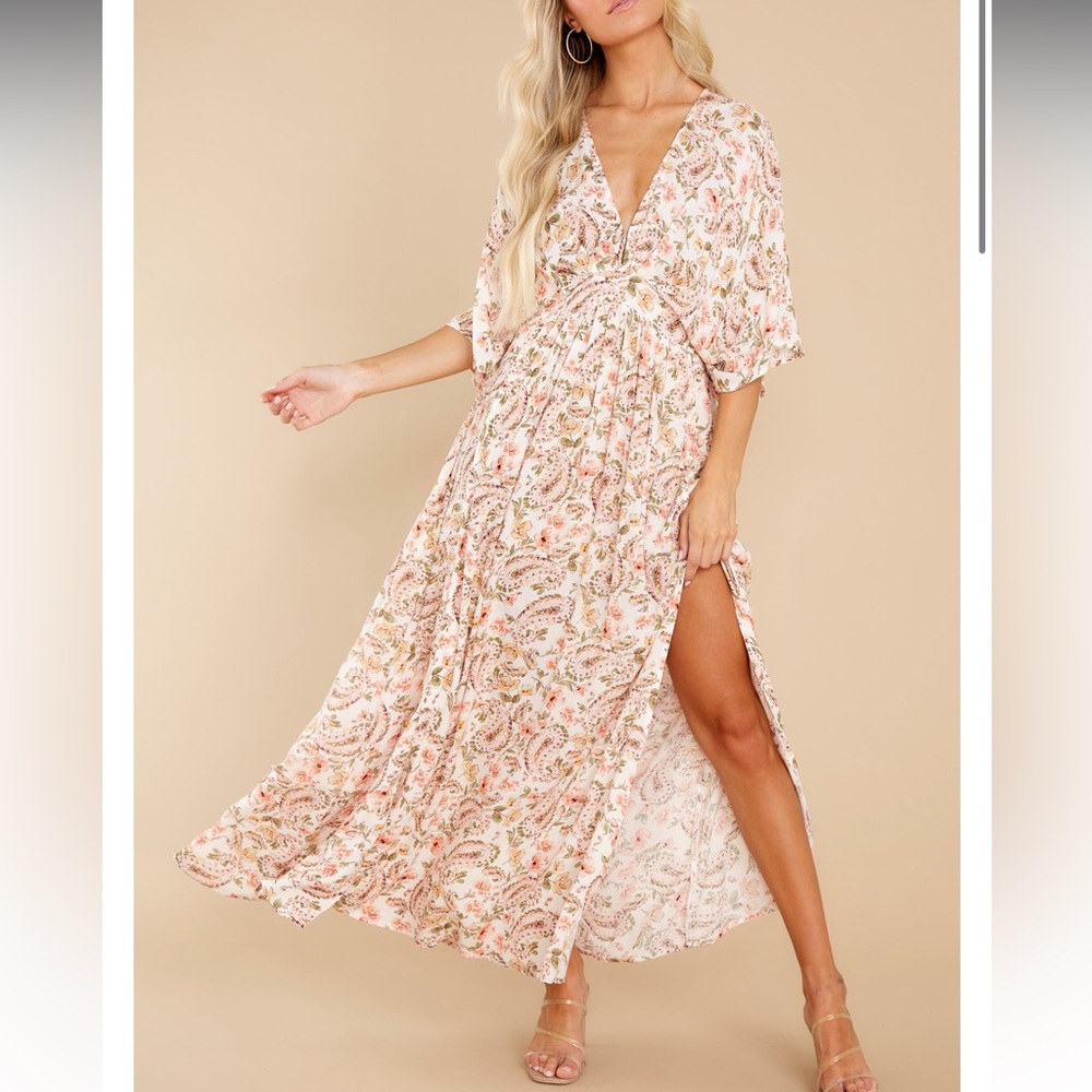 NWOT red dress boutique aura breezy bloom ivory floral maxi size medium